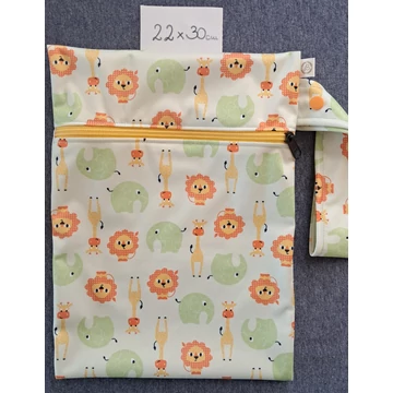 Mosható pelenkazsák- cipzáras, patentos zöld füles- zsiráf-oroszlán-nagy-27cm x 42 cm